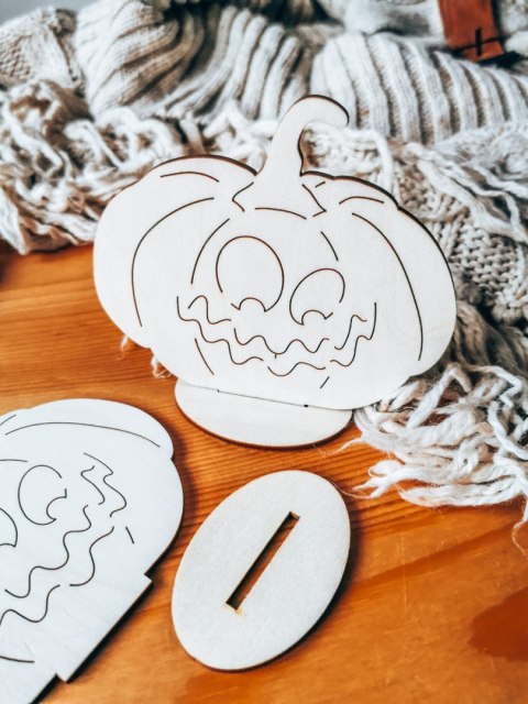 DYNIA 01 z uśmiechem 02 - figurka z podstawką (2szt) (10cm) - do ozdabiania