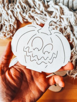 DYNIA 01 z uśmiechem 02 - figurka z podstawką (2szt) (10cm) - do ozdabiania