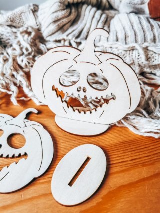 DYNIA 01 z uśmiechem 03/P - figurka z podstawką (2szt) (10cm) - do ozdabiania