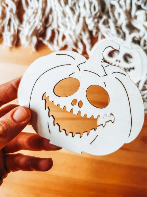 DYNIA 01 z uśmiechem 03/P - figurka z podstawką (2szt) (10cm) - do ozdabiania