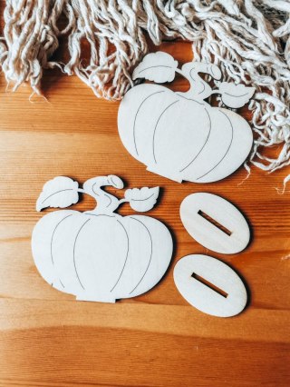 DYNIA 02 - figurka z podstawką (2szt) (10cm) - do ozdabiania