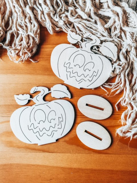 DYNIA 02 z uśmiechem 02 - figurka z podstawką (2szt) (10cm) - do ozdabiania