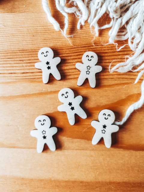Dekor - CIASTEK 2-5cm (5-10 szt) - - - (dekorek, scrapka, skrapka, drewienko, pierniczek, piernikowy ludzik)