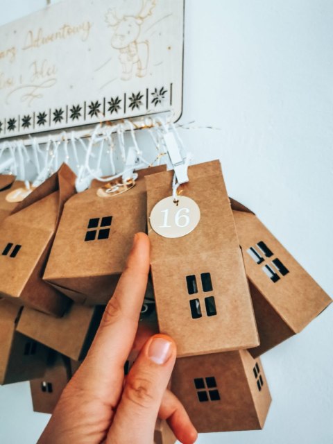 Kalendarz Adwentowy TABLICA - SKRZAT świąteczny (koło) - - - (baza tabliczka do kalendarza adwentowego )