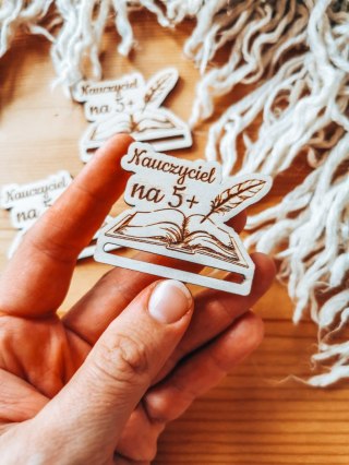 Nauczyciel na 5+ /książka/ - zakładka po obrysie 5cm (3szt) - - - (baza do zakładki do książki)