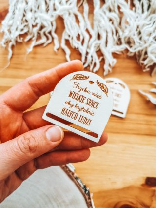 Trzeba mieć wielkie serce... SENTENCJA - zakładka półokrągła 5cm (3szt) - - - (baza do zakładki do książki, dzień dla nauczyciel