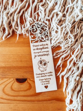 Zakładka (1szt) AŻUR 02 /SÓWKA - Dzieci rodzą się ze skrzydłami - - - DZIEŃ NAUCZYCIELA zakładki do książki