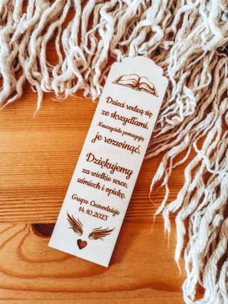 Zakładka (1szt) KSIĄŻKA - Dzieci rodzą się ze skrzydłami - - - DZIEŃ NAUCZYCIELA zakładki do książki