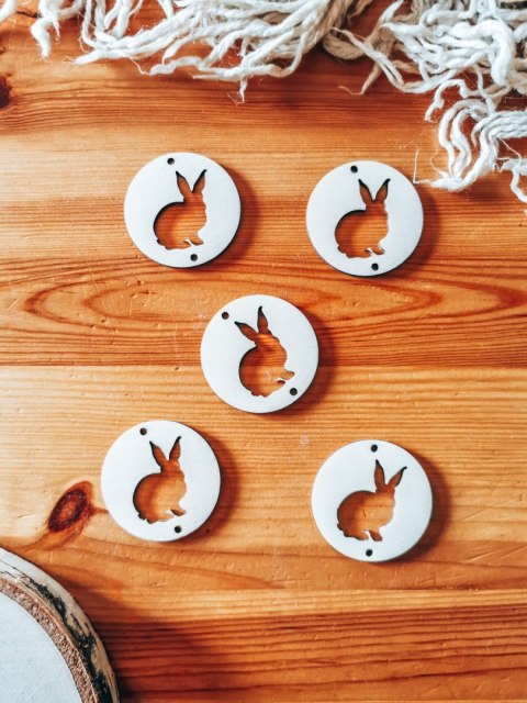 Zawieszka (5szt) 4,5cm - Zajączek 02 - - - (baza do anioła, aniołka, aniołek, koło)