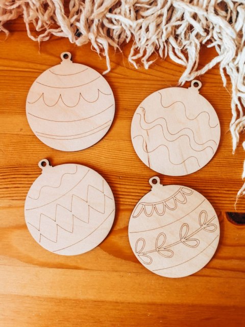 Bombka PEŁNA 8cm (4szt) - Klasyczny Zestaw - - - (Wesołych Świąt, Cicha Noc, bombki i zawieszki choinkowe, do kolorowania, kolor