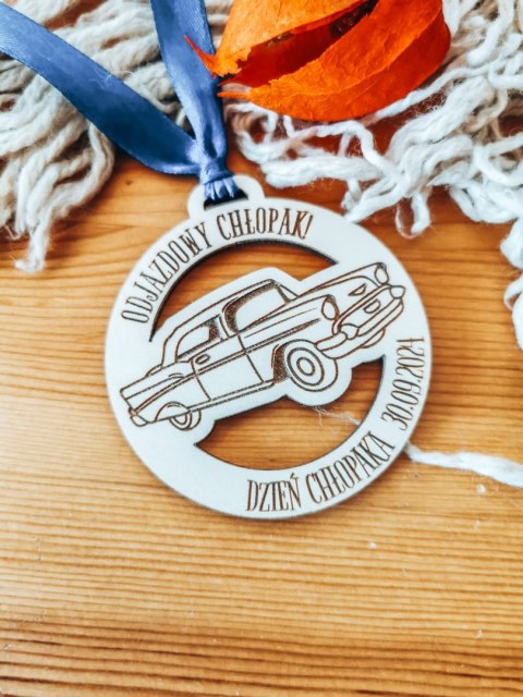 Dzień Chłopaka ODJAZDOWY CHŁOPAK 01 - medal 7cm (1szt) - z imieniem - - - (zawieszka, odznaka)