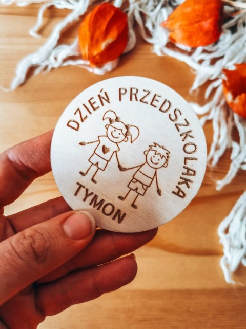 Dzień Przedszkolaka DZIECI - magnes KOŁO 7cm (1szt) - z imieniem - - - (odznaka)