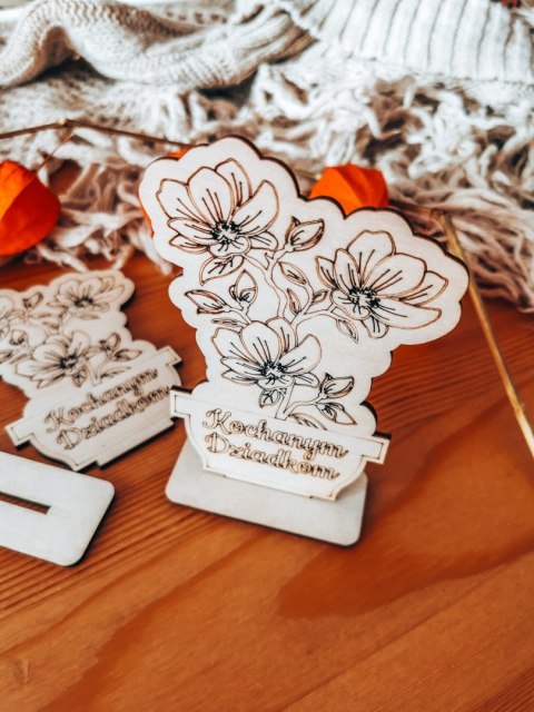 KWIATEK 01 - figurka z podstawką (2szt) (10cm) - do ozdabiania