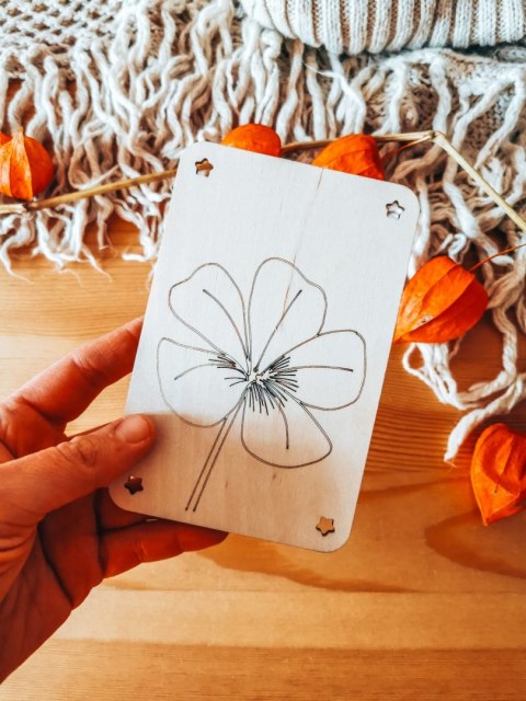 Laurka DIY 9,5 x 14,5cm (1szt) - KWIATEK 01 - - - (drewniana kolorowanka kartka, drewniane kolorowanki kartki)