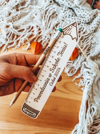 Linijka OŁÓWEK + ołówek (ZESTAW) - DOWOLNY TEKST - - - (zakończenie koniec roku szkolnego przedszkola, podziękowanie)