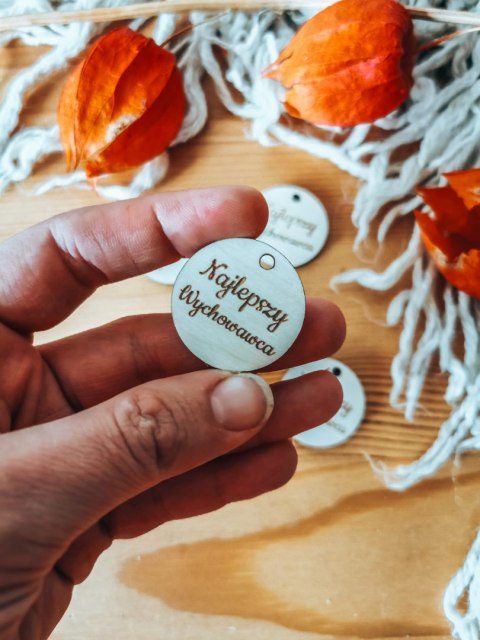 Najlepszy Wychowawca - KÓŁKO (5szt) 3/4/5cm - - - (metka, zawieszka, bilecik)