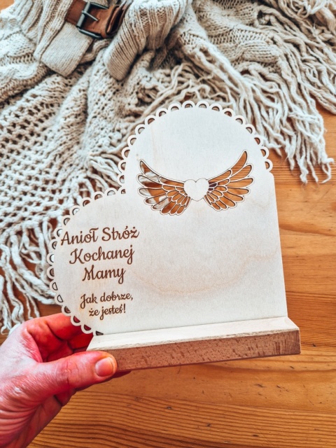 TABLICZKA STOJĄCA (1szt) - Anioł Stróż dla Mamy - serce 18cm x 18cm - - - (skrzydła dla anioła)