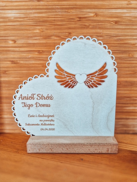 TABLICZKA STOJĄCA (1szt) - Anioł Stróż - serce 18cm x 18cm - - - (skrzydła dla anioła)